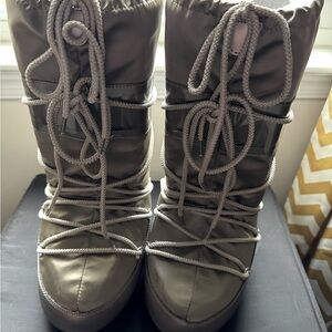 Icon Glance Moon Boot